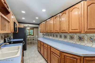 15 La Valley Drive, Manalapan Township, NJ 07726 - Photo 3