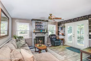 559 Brickyard Rd, Freehold, NJ 07728 - Photo 15