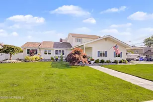 212 Riviera Dr, Toms River Township, NJ 08753 - Photo 1
