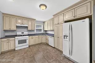 30 Coronet Ave, Lincroft, NJ 07738 - Photo 27