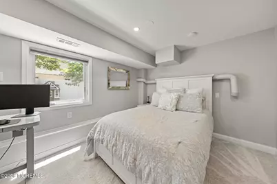 522 Mackey Avenue, Belford, NJ 07718 - Photo 13