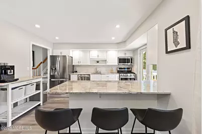 522 Mackey Avenue, Belford, NJ 07718 - Photo 23