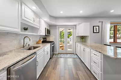 522 Mackey Avenue, Belford, NJ 07718 - Photo 25