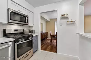 233 Perth Hill Ct, Aberdeen Township, NJ 07747 - Photo 5