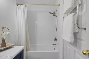 204 Independence Way, Morganville, NJ 07751 - Photo 43