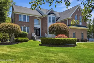 204 Independence Way, Morganville, NJ 07751 - Photo 7