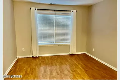 102 Wedgewood Circle, Belford, NJ 07718 - Photo 13