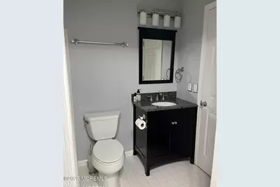 102 Wedgewood Circle, Belford, NJ 07718 - Photo 15