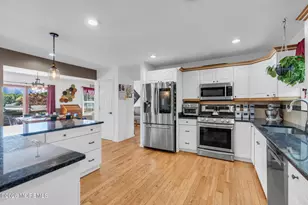 46 Cherry Bend Dr S, Howell Township, NJ 07731 - Photo 9