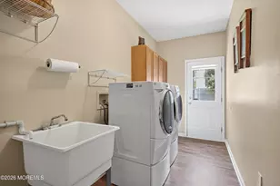 407 Vassar Dr, Freehold, NJ 07728 - Photo 31