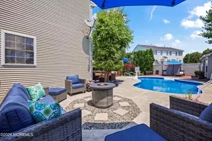 407 Vassar Dr, Freehold, NJ 07728 - Photo 51