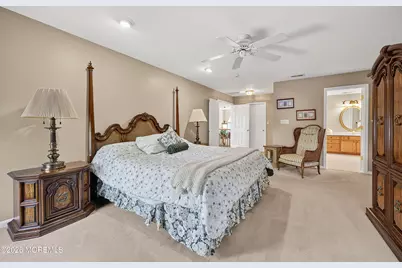 407 Vassar Drive, Freehold, NJ 07728 - Photo 37