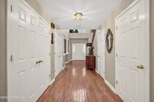 407 Vassar Dr, Freehold, NJ 07728 - Photo 9