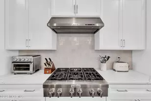 27 Linder Ct, Middletown, NJ 07748 - Photo 9