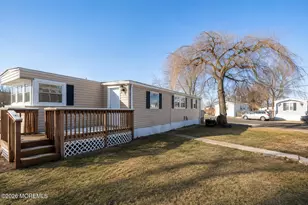1 Bayshore Mobile Manor, Hazlet Township, NJ 07734 - Photo 3