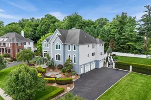 9 Landmark Ln, Marlboro Township, NJ 07746 - Photo 3