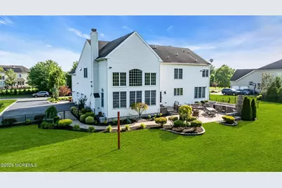 80 Stream Bank Drive, Freehold, NJ 07728 - Photo 9