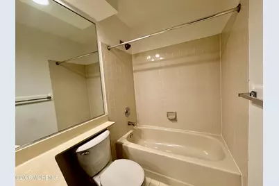 407 Hampton Court, Manalapan Township, NJ 07726 - Photo 11