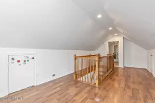 275 Laurel Ave, Hazlet Township, NJ 07734 - Photo 19
