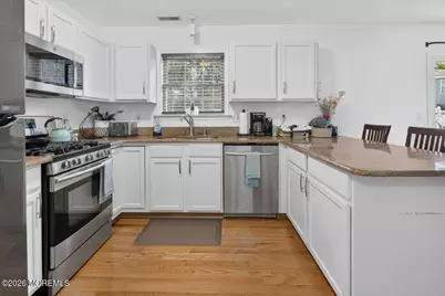 117 Inboard Avenue, Manahawkin, NJ 08050 - Photo 7