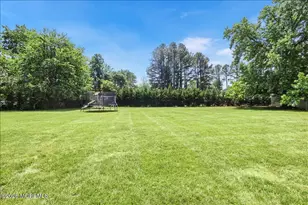 16 Newcastle Rd, Freehold, NJ 07728 - Photo 31