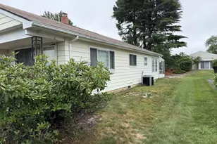 11 Vail St, Toms River Township, NJ 08757 - Photo 3