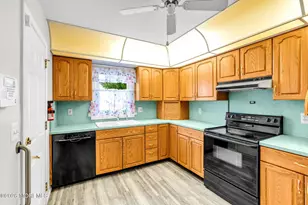36 Gower Ct, Toms River Township, NJ 08757 - Photo 5