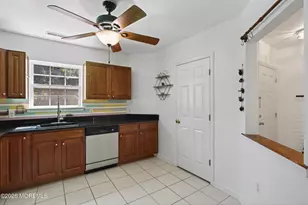 1111 Morning Glory Dr, Monroe Township, NJ 08831 - Photo 7