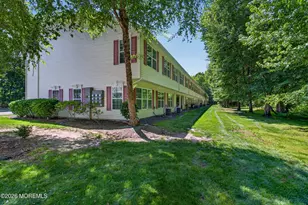 1111 Morning Glory Dr, Monroe Township, NJ 08831 - Photo 3