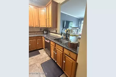 24 Tottenham Court, Jersey City, NJ 07305 - Photo 11