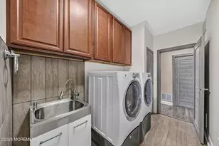 1 Percheron Rd, Manalapan Township, NJ 07726 - Photo 33