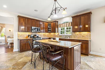 23 Taylors Run, Tinton Falls, NJ 07712 - Photo 19