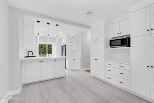 201 Knox Ave, Eatontown, NJ 07724 - Photo 25