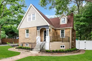 201 Knox Ave, Eatontown, NJ 07724 - Photo 57