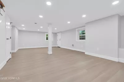 201 Knox Avenue, Eatontown, NJ 07724 - Photo 33