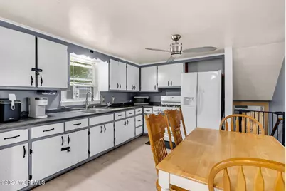 1137 Roe Avenue, Point Pleasant, NJ 08742 - Photo 11