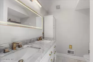 123 Kentucky Way, Freehold, NJ 07728 - Photo 23