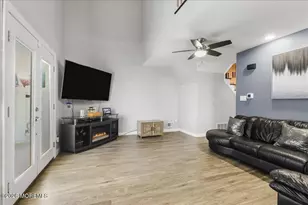 123 Kentucky Way, Freehold, NJ 07728 - Photo 15