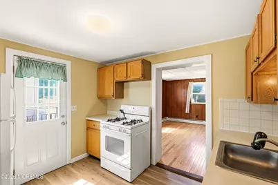 38 Collins Avenue, Port Monmouth, NJ 07758 - Photo 13