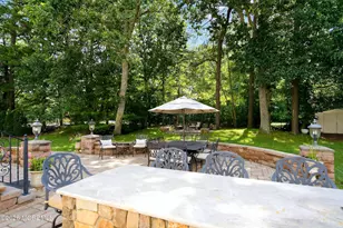 338 Valley View Cir, Freehold, NJ 07728 - Photo 51