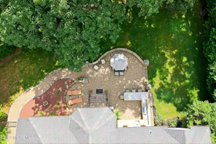 338 Valley View Cir, Freehold, NJ 07728 - Photo 59
