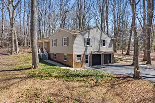 12 Stilwell Dr, Holmdel, NJ 07733 - Photo 5
