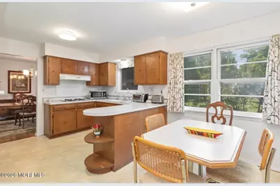 39 Koster Drive, Freehold, NJ 07728 - Photo 9