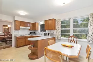 39 Koster Dr, Freehold, NJ 07728 - Photo 9