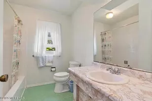 39 Koster Dr, Freehold, NJ 07728 - Photo 19