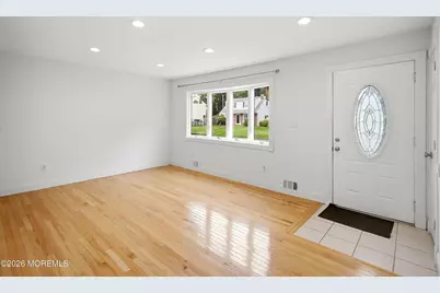 29 Windsor Drive, East Brunswick Township, NJ 08816 - Photo 5