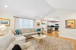 122 Skyline Dr, Lakewood, NJ 08701 - Photo 9