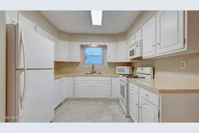 7 Lakeview Drive, Marlboro Township, NJ 07746 - Photo 15
