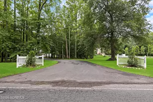 289 Cranberry Rd, Farmingdale, NJ 07727 - Photo 3