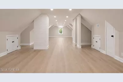 266 Orchard Avenue, Belford, NJ 07718 - Photo 33